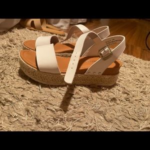 Platform sandals